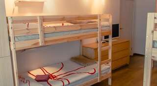 Хостел Стокгольм Уфа Спальное место на двухъярусной кровати в общем номере для женщин-6